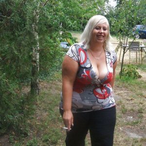 En manque de sensations nocturnes Lina - rencontre-Cougar-Saint-Nazaire