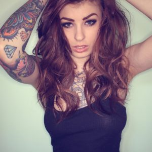 Si tu kiffes le libertinage, suis-moi Sophie - rencontre-Milf-Brest