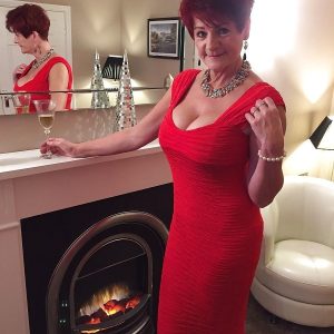 Je veux un mec clean et armé Lydie - rencontre-MILF-Ivry-sur-Seine