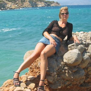 Après une journée pourrie au travail, j’ai besoin d’un mec-nature pour un barbecue coquin en toute liberté Amélie - rencontre-Naturiste-Brive-la-Gaillarde