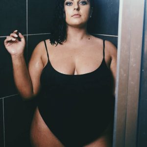 Si tu aimes les courbes, viens me découvrir à Montpellier Chloé - rencontre-Ronde-Montpellier
