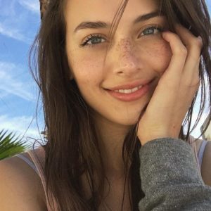 Heureux d’en croire mes yeux Lina - rencontre-Teen-Rennes