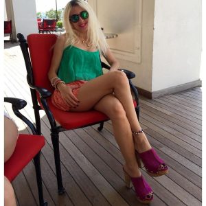 J’ai besoin qu’on me fasse rire, point. Marina - rencontre-MILF-Dijon