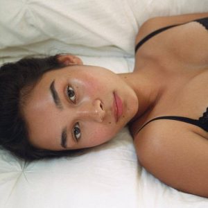 Rêveuse et en manque de caresses Lena - rencontre-Teen-Montélimar