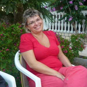 Rose - rencontre-Cougar-Cavaillon
