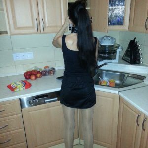 Besoin de chaleur après une longue journée Elise - rencontre-Milf-Orange